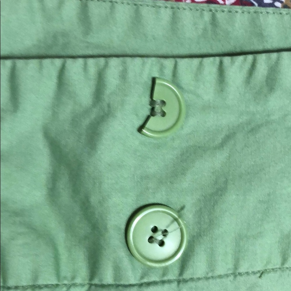 Green Cuffed sequence Capris - Picture 3 of 5